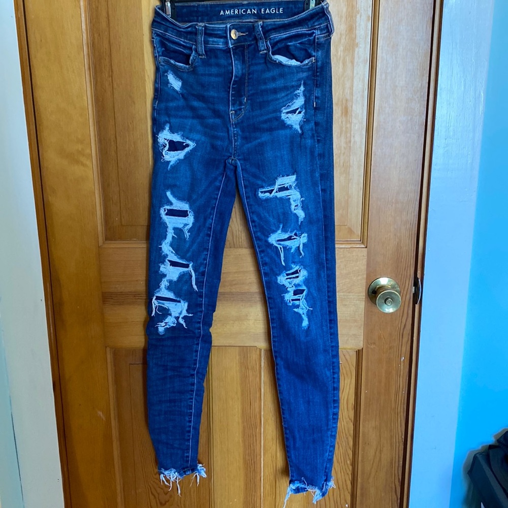 NWOT; American Eagle skinny ripped jeans